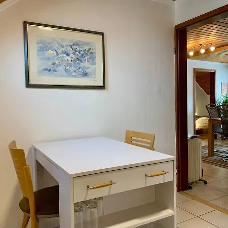Apartment Ferienwohnung Cäcilia Im Idyllischen Haus Kommeles - An Der Mosel Leiwen
