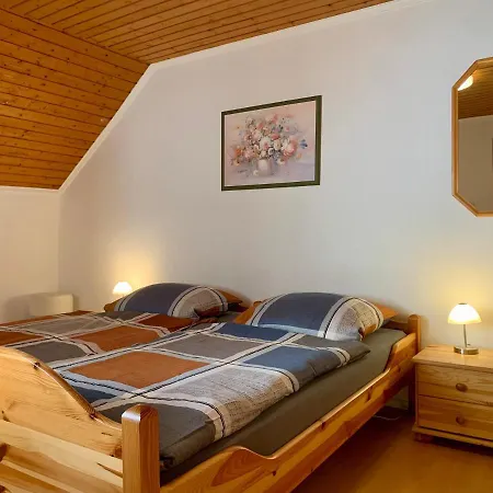 Ferienwohnung Cäcilia Im Idyllischen Haus Kommeles - An Der Mosel * Leiwen