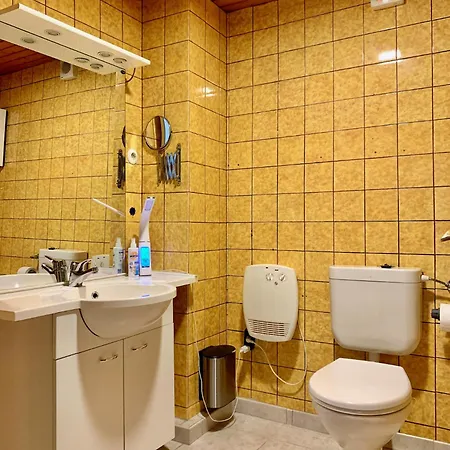Ferienwohnung Cäcilia Im Idyllischen Haus Kommeles - An Der Mosel * Leiwen
